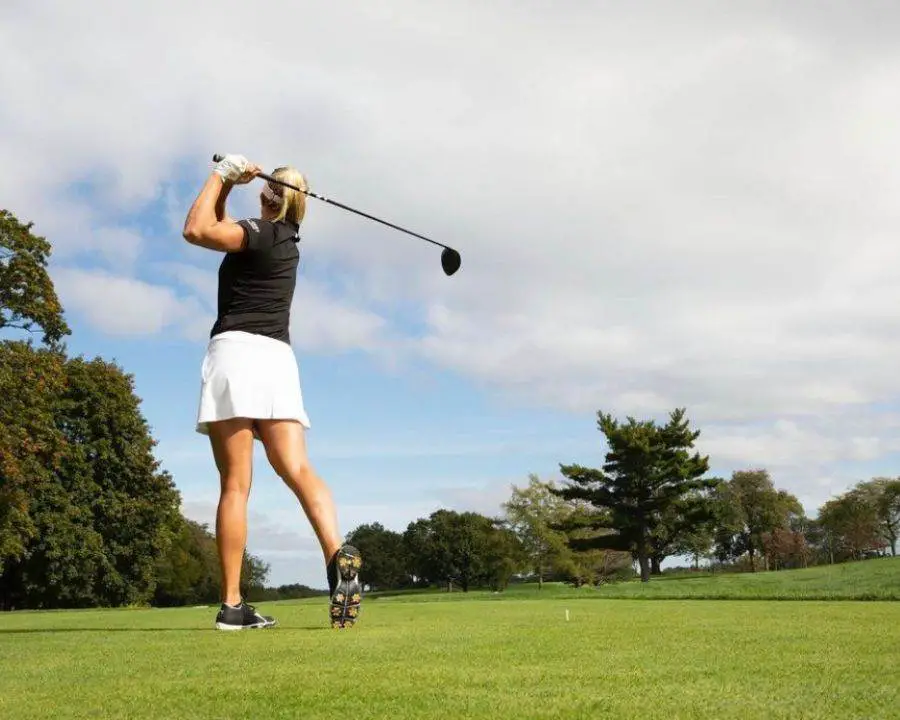 Women's Golf Dress Code - What to Wear on the Golf Course